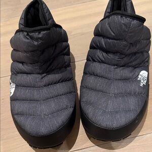 The North Face Men's Dark Gray Quilted Boots